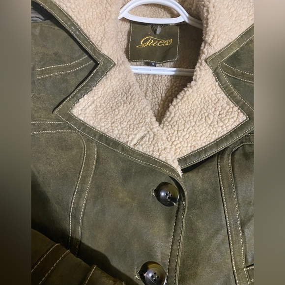 Gorgeous Sherpa Style Leather Jacket - Picture 2 of 11